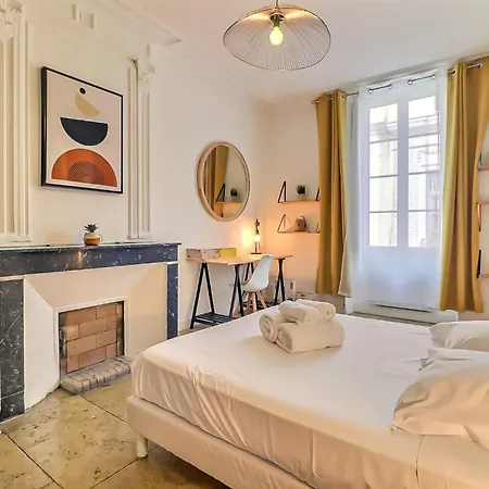 Lejlighed Le Magdalena - Confort 4* En Plein Ecusson Nîmes